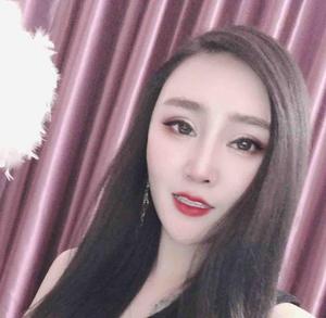 鹿小娜头像