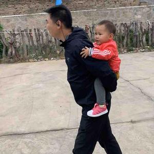 大辉狼小渝儿头像