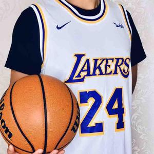 一米七的kobe头像