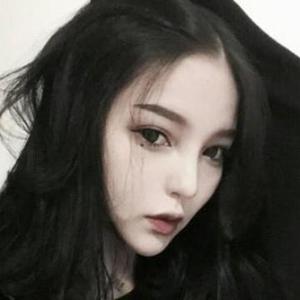佰谣儿头像