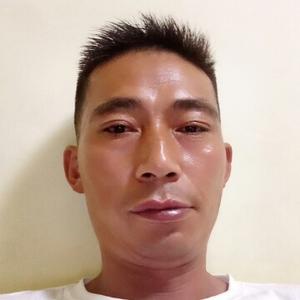 心中有苦向谁头像