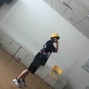 火华家的君君吖头像