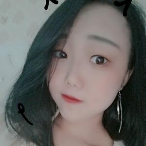 泡芙味儿的女孩儿头像