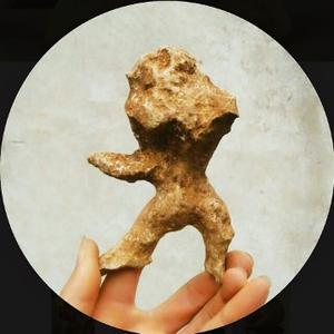 石字路口头像