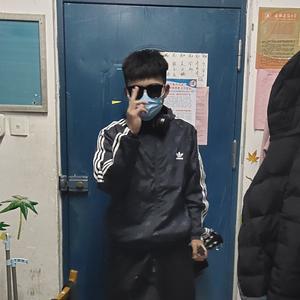 小成哎呀头像
