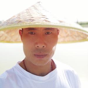 幸福村军哥头像
