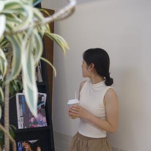 佛系带娃少女头像