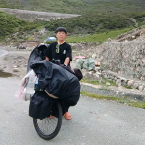 紫澄澈头像