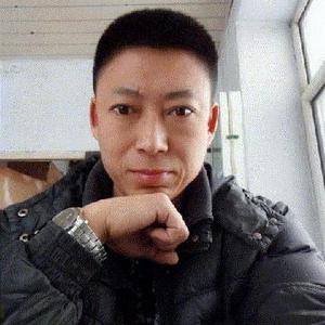 龙铁小郭vlog头像