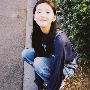 感性满子呀头像