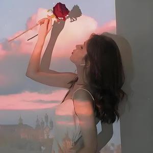芳芳短剧头像