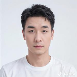 包油漆的《阿坤》头像