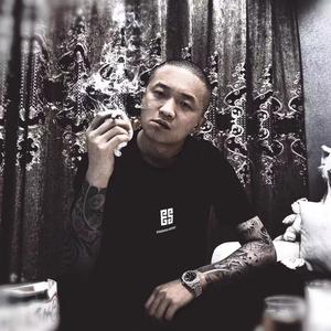虎大大《327保安》头像