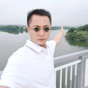 月亮还是那个月亮5S3e头像