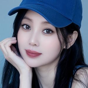 草莓味的鸽子风头像