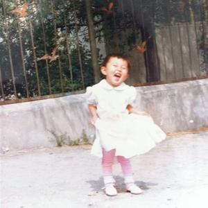 张洒洒头像