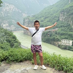 艺东闲聊头像