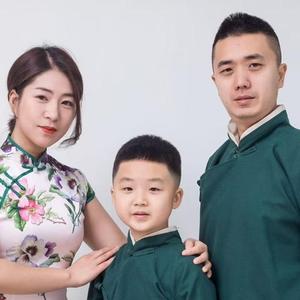 言言宝子一家人头像