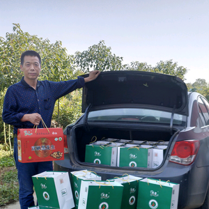 黑爽土特产头像