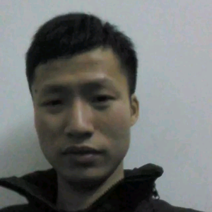 vlog啊程头像