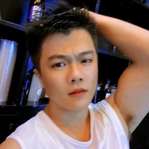 晨羽吖001头像