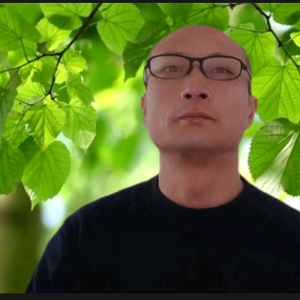 眸朗头像