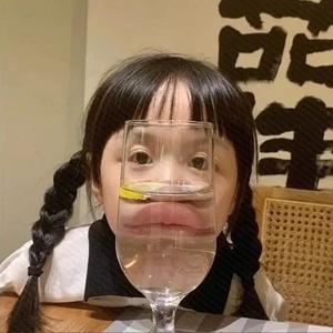 有趣的小红花Nu头像