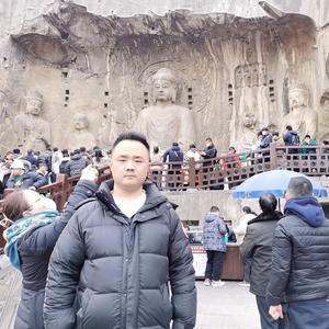 临沂石头哥头像