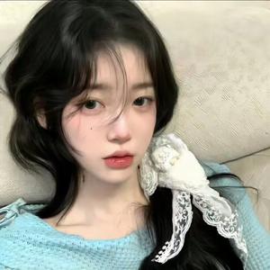 繁花映月柔头像