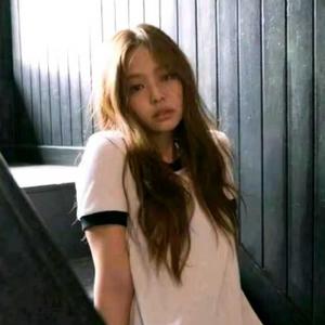 甜沂子头像