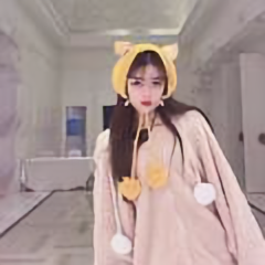 小烟火abby头像