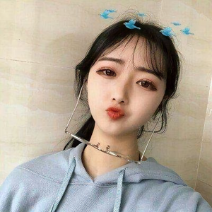 肥肥姐文文头像