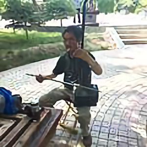 中东中头像