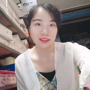 江小白vlog头像