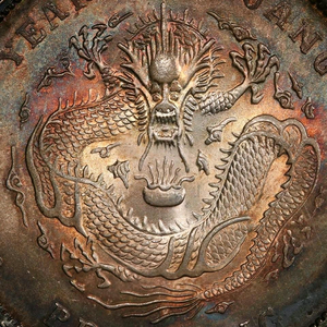 泉必清小威哥头像