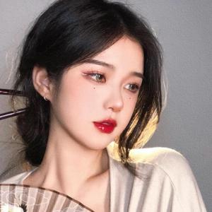 晚晚搞笑大队头像