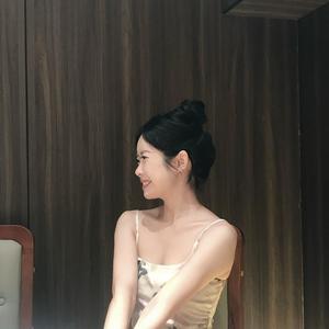 七7头像
