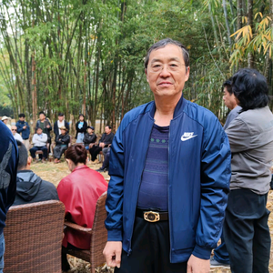 魏傲枝国画艺术头像