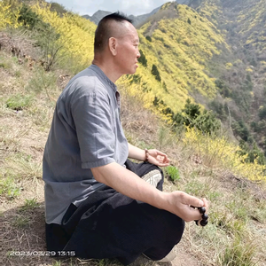 布衣梗哥传媒(专打宰神)头像