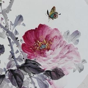 蔷静白cC头像