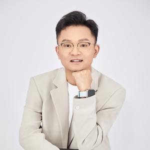 小王在酒店头像