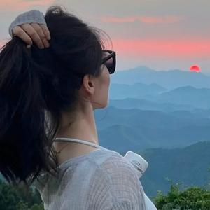 婷婷爱吃瓜头像