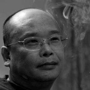半山伴水头像