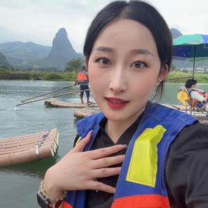周周不喝粥头像