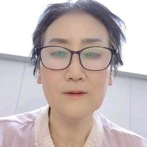 庭院里轻摇紫藤萝头像