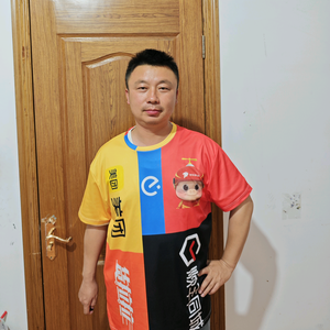 外卖骑手小施头像