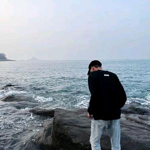 张轩瑜头像