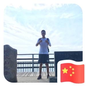爱户外的熊二头像