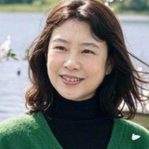 桃花姨头像