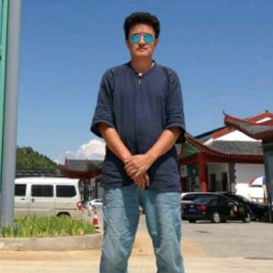 十五BI1DHO头像